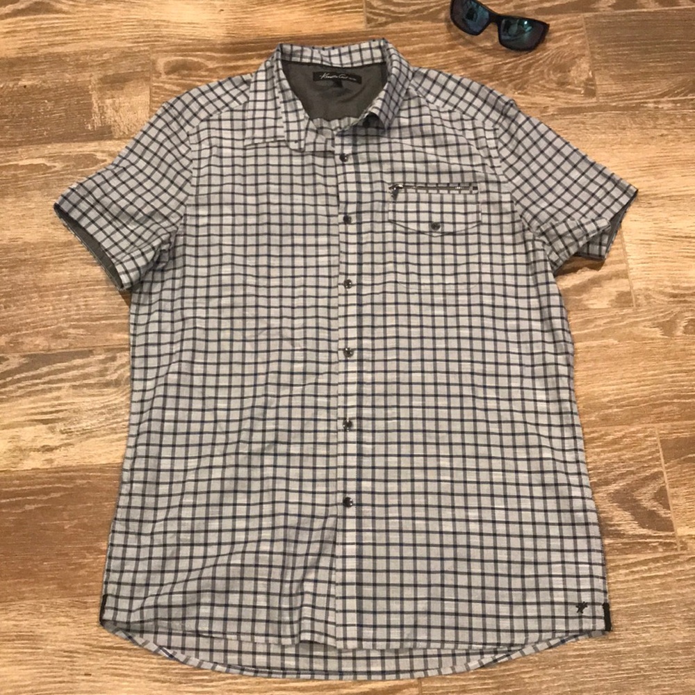 Men’s short sleeve button down shirt